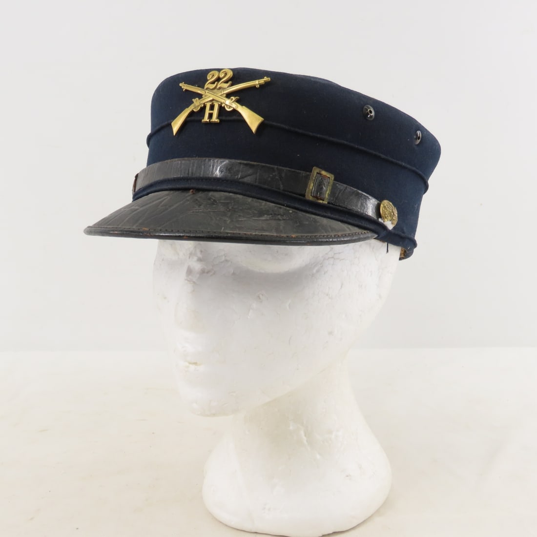 Vintage US Army M1895 Forage Pillbox Cap: Vintage US Army M1895 Forage Pillbox Cap - Late Indian Wars, Spanish-American War Era. 22nd Infantry. Lot Size: 10 x 7 x 4", 1 lb All information and photos are intended to be as accurate as