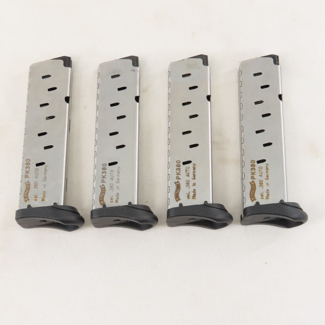 4 Walther PK380 Magazines. .380 ACP. 8 rd.: 4 Walther PK380 Magazines. .380 ACP. 8 rd. - LOT SIZE: 5x3x2", 1 lb All information and photos are intended to be as accurate as possible, but errors are possible. No item may be returned or refused
