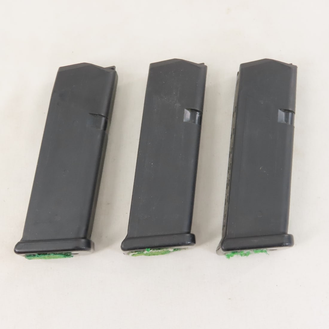 3 Glock 19 Magazines. 9mm. 15 rd.: 3 Glock 19 Magazines. 9mm. 15 rd. - LOT SIZE: 5x3x2", 1 lb All information and photos are intended to be as accurate as possible, but errors are possible. No item may be returned or refused based on