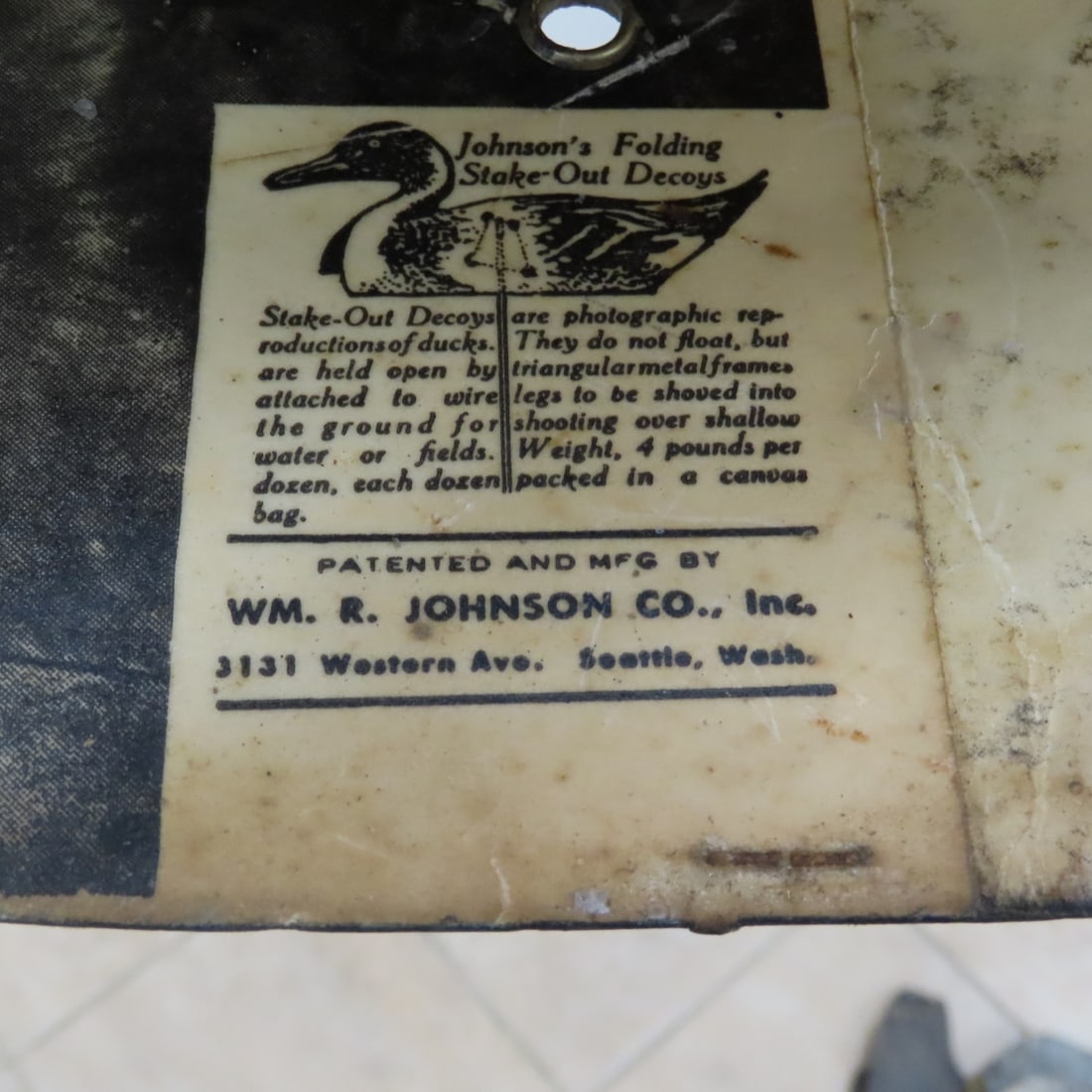 Vintage Johnson's Folding Goose Decoys & More - 13