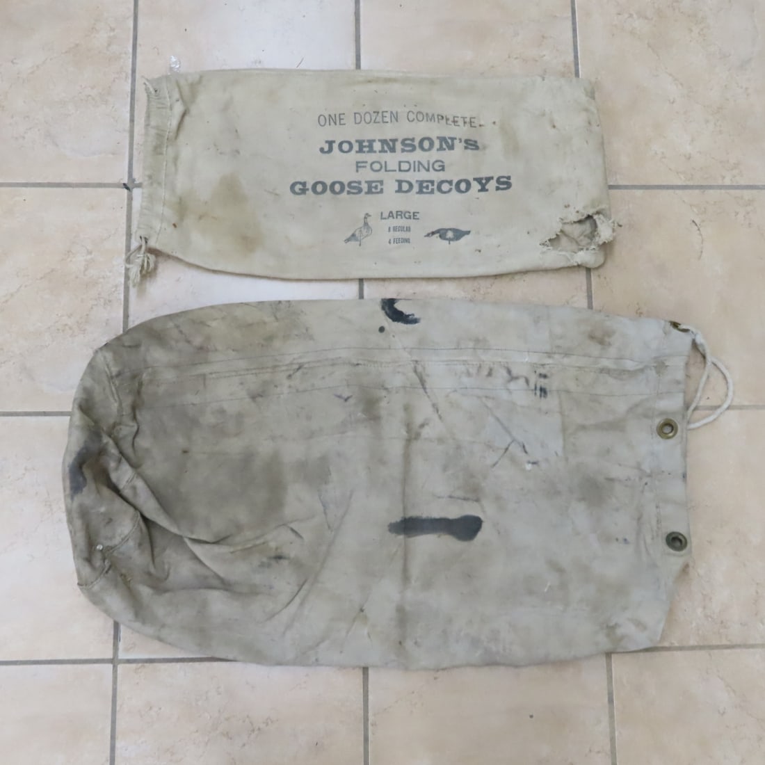Vintage Johnson's Folding Goose Decoys & More - 15