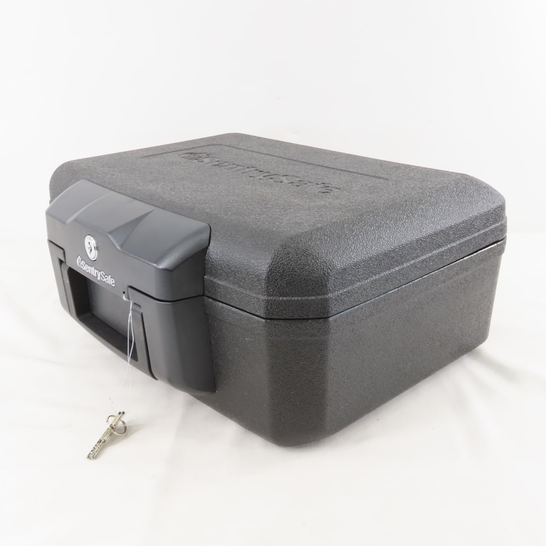 2 Portable Sentry Safes with Keys - 7