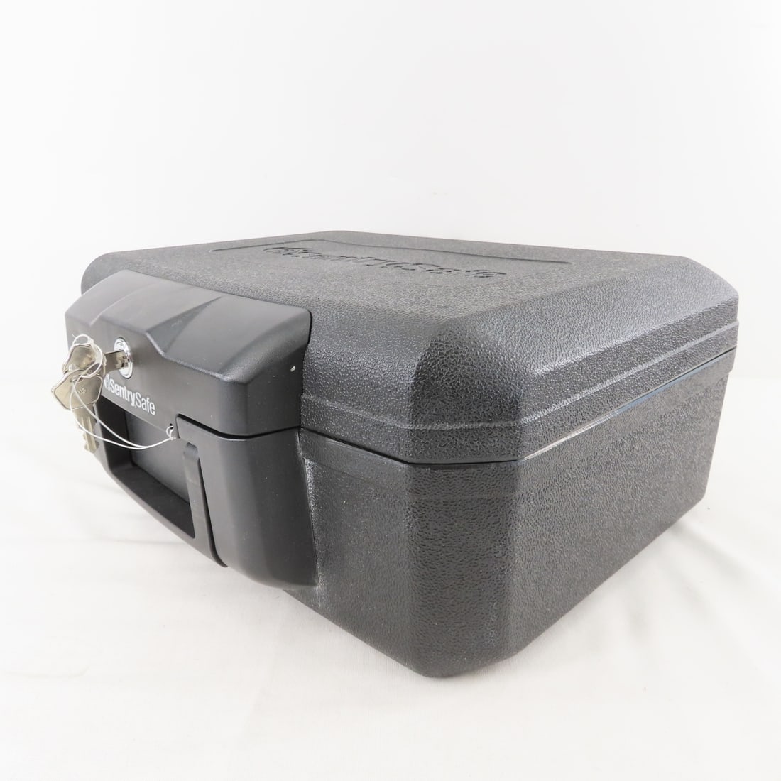 2 Portable Sentry Safes with Keys - 7