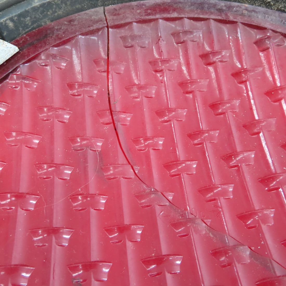Railroad Train Signal Lamp- Cracked Lens - 12
