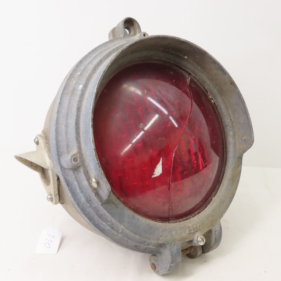 Railroad Train Signal Lamp- Cracked Lens (1 of 17)