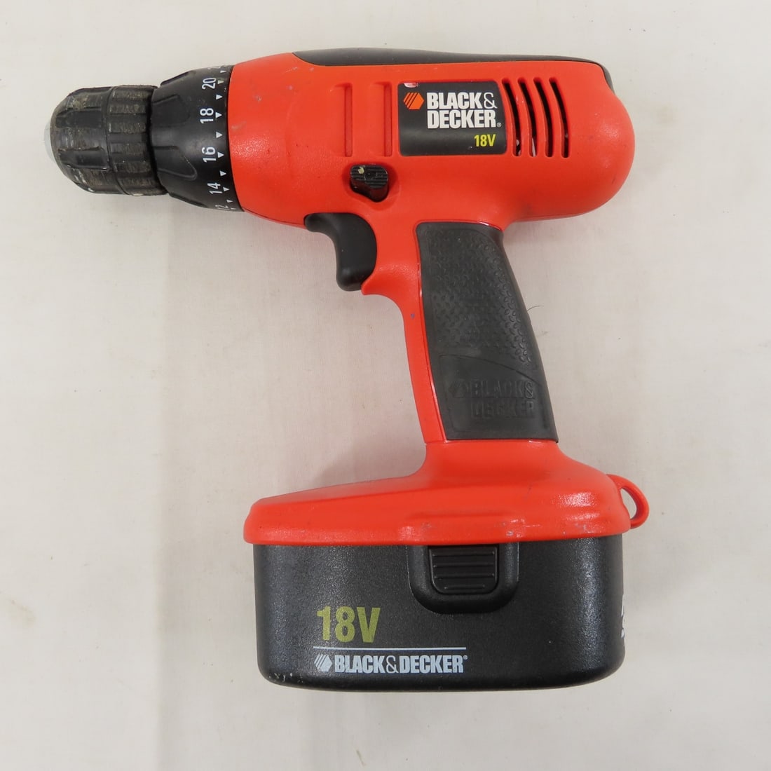 Dewalt 7 black & Decker drills & more - 12