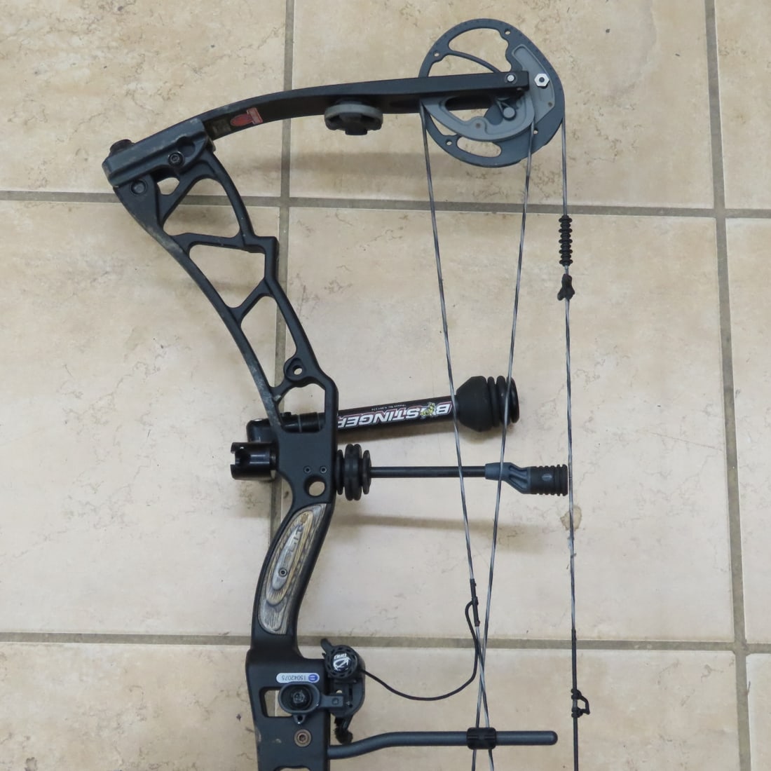 Synergy Elite Compound Bow and Bag - 3
