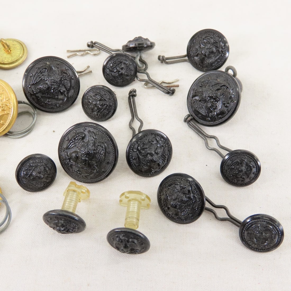 US Navy & Army Buttons, Patches and Insignia - 16