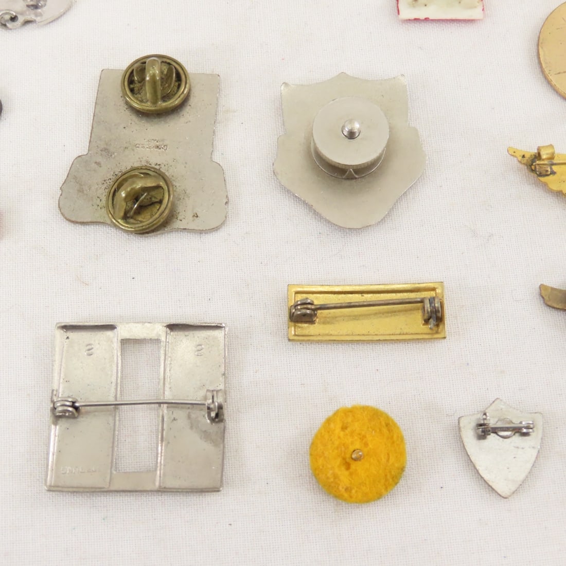 US Military Insignia, Observer & Sweetheart Pins - 18