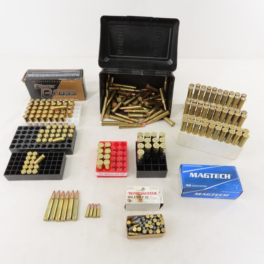 250+ Mixed Rifle & Handgun Ammunition, 32 Win (1 of 20)