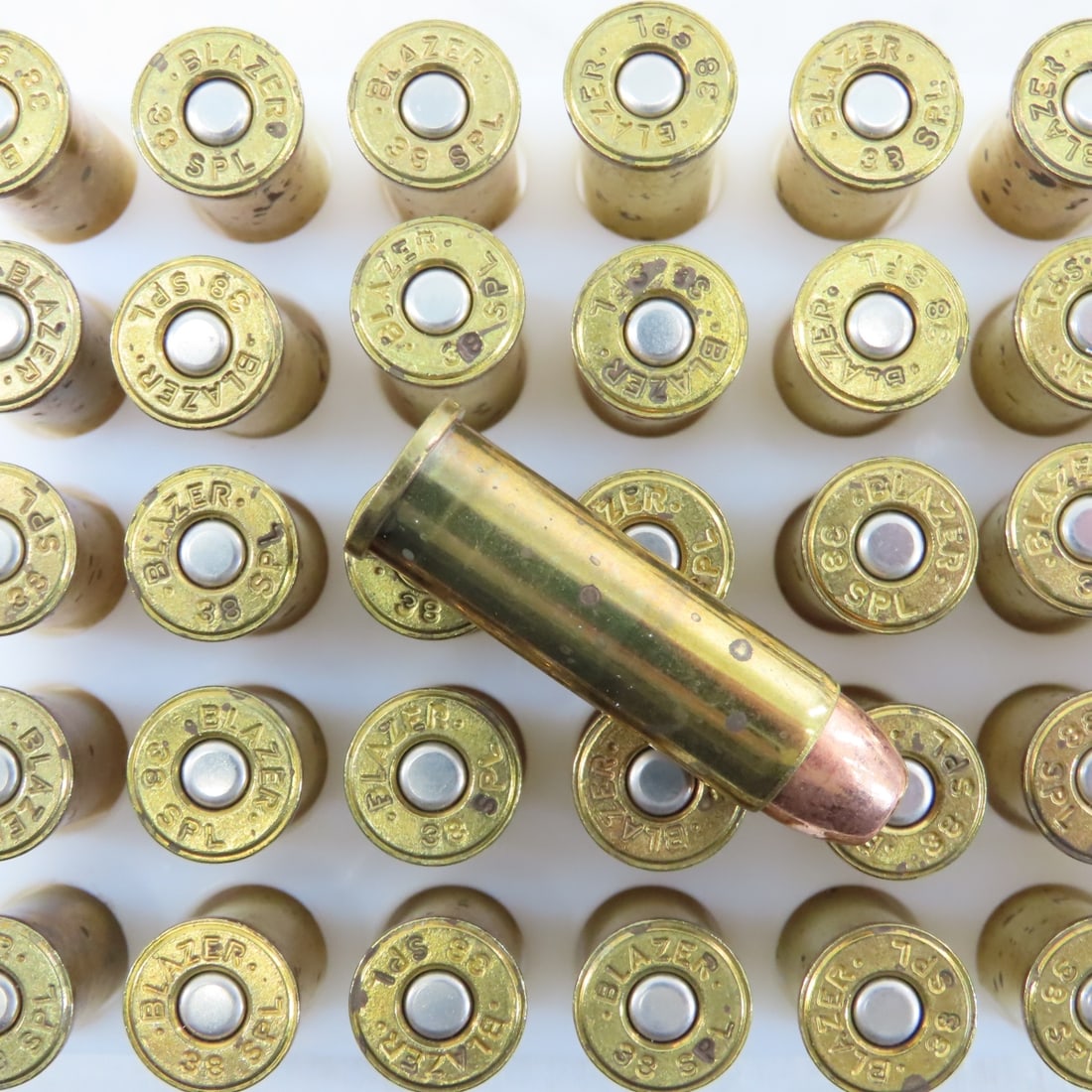 250+ Mixed Rifle & Handgun Ammunition, 32 Win - 3