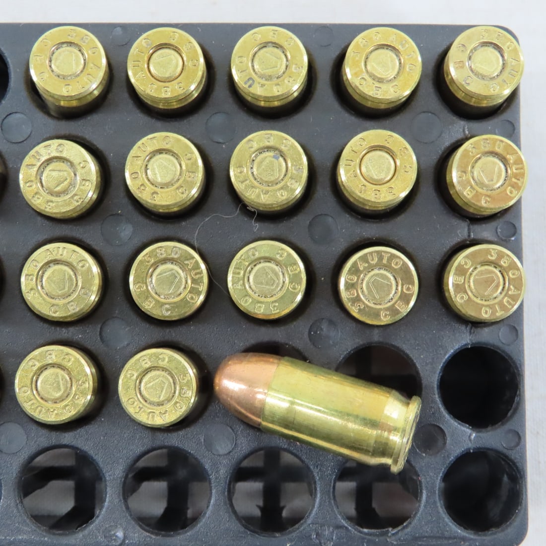 250+ Mixed Rifle & Handgun Ammunition, 32 Win - 6
