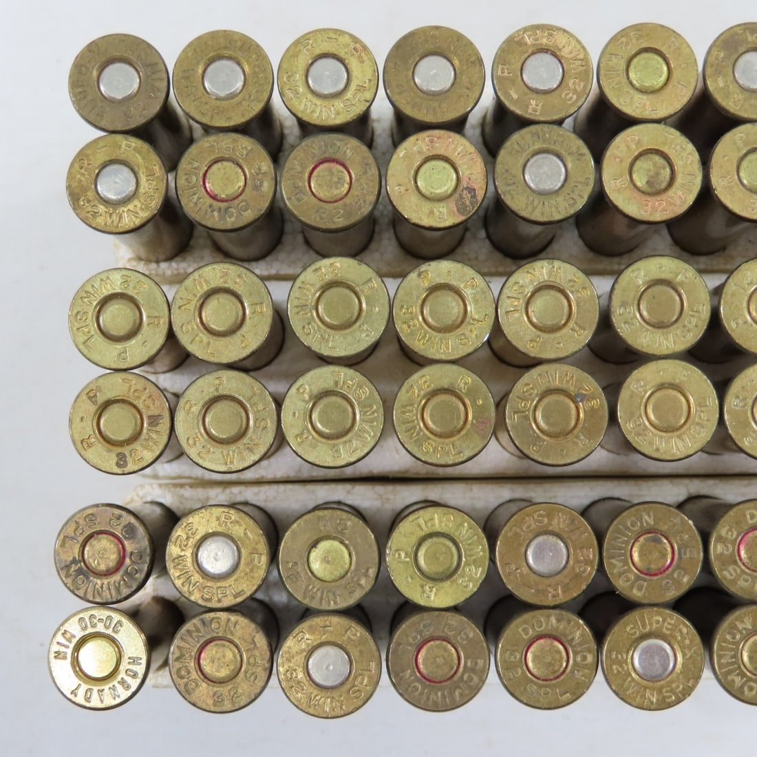 250+ Mixed Rifle & Handgun Ammunition, 32 Win - 9