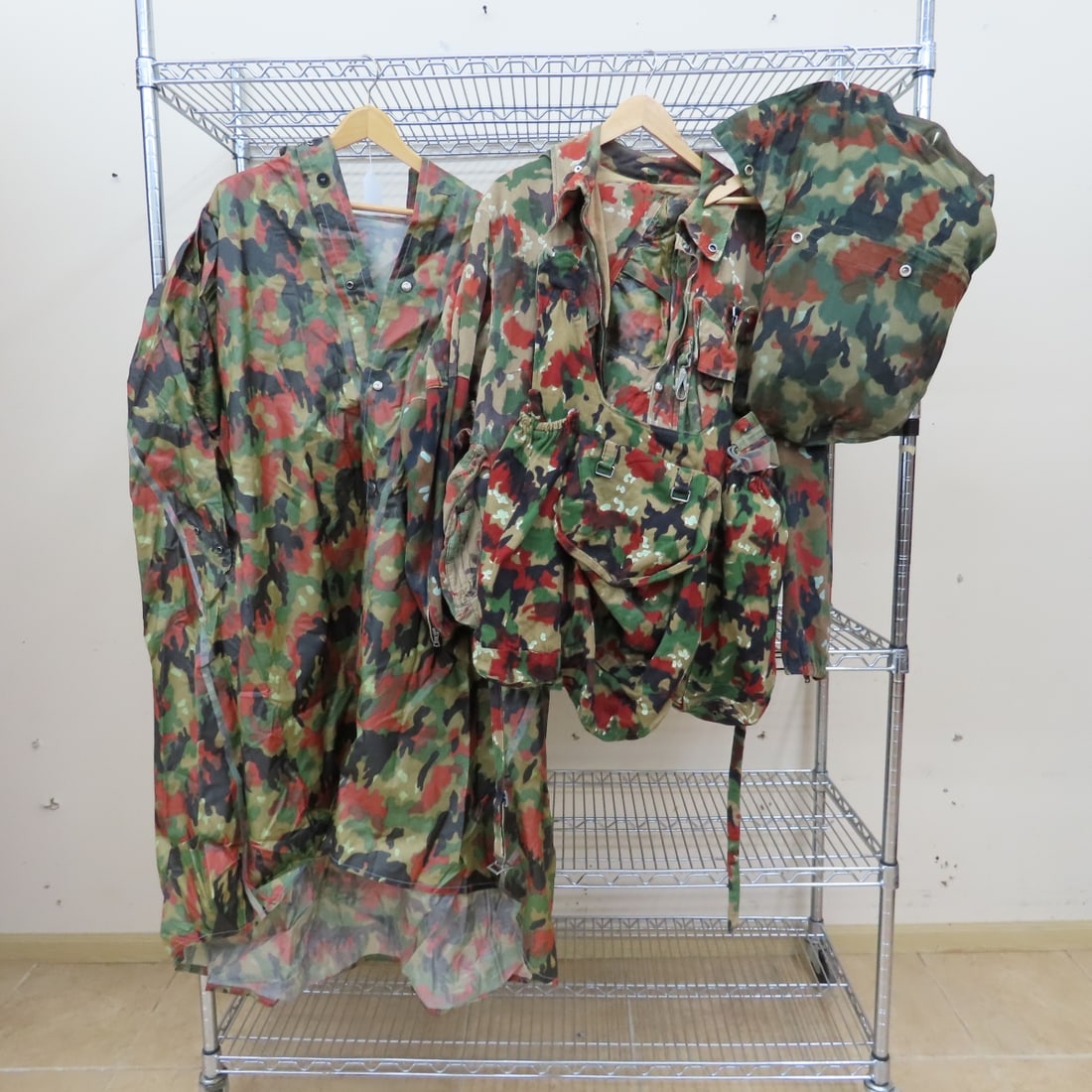 Swiss Army M70 Field Jacket, Pants, Parka, Tent (1 of 19)