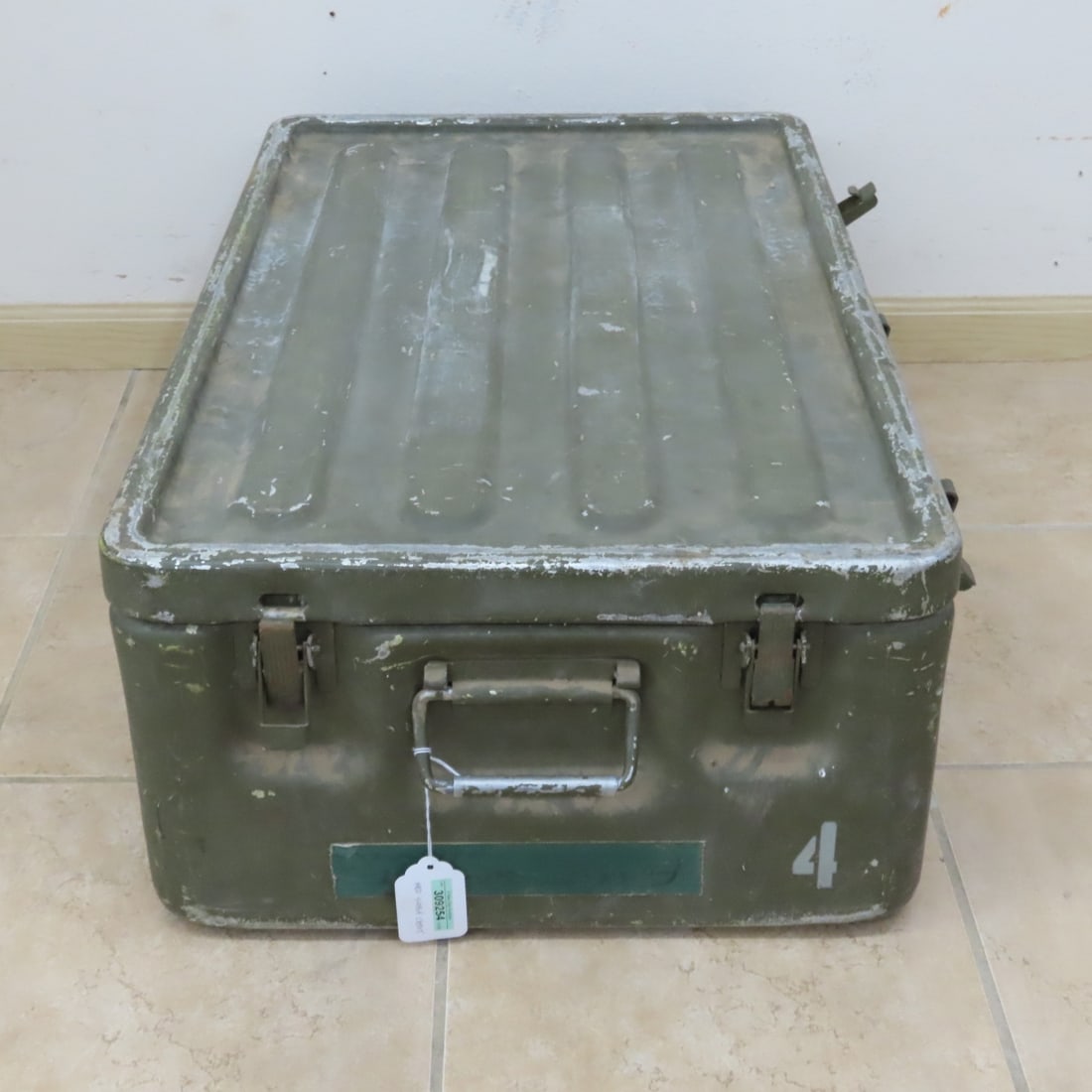 Vintage US Military Aluminum Medical Supply Chest - 5