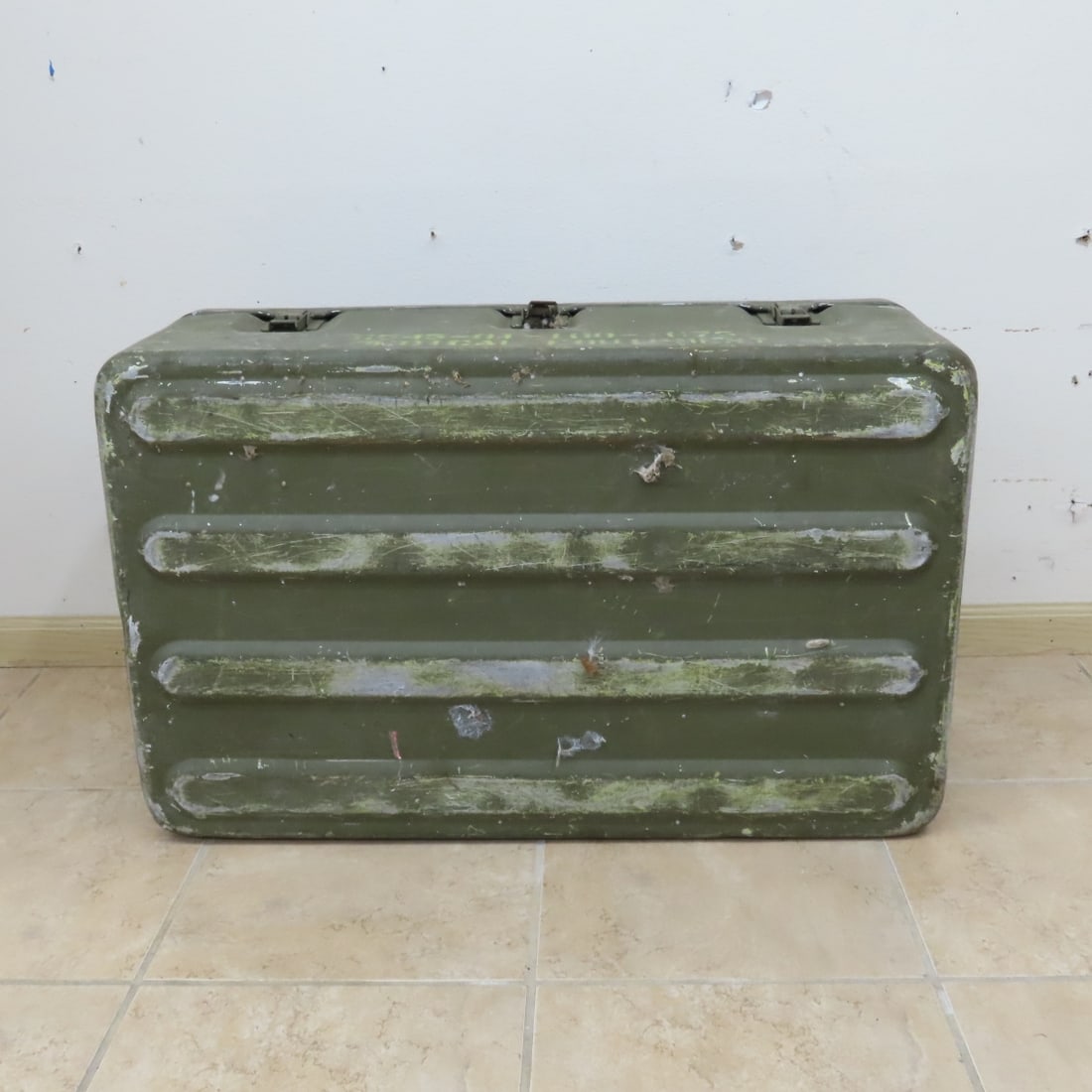 Vintage US Military Aluminum Medical Supply Chest - 9