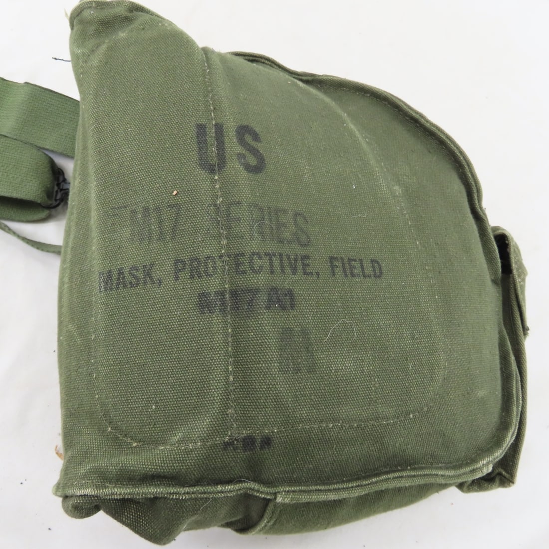 Vintage US Army M17 & MA21 Gas Masks - 13