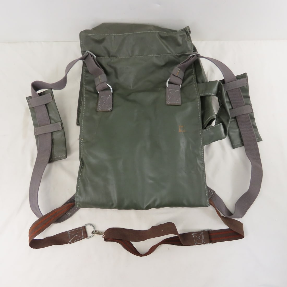 Vintage E German NVA Gas Mask, Rucksack & More - 12
