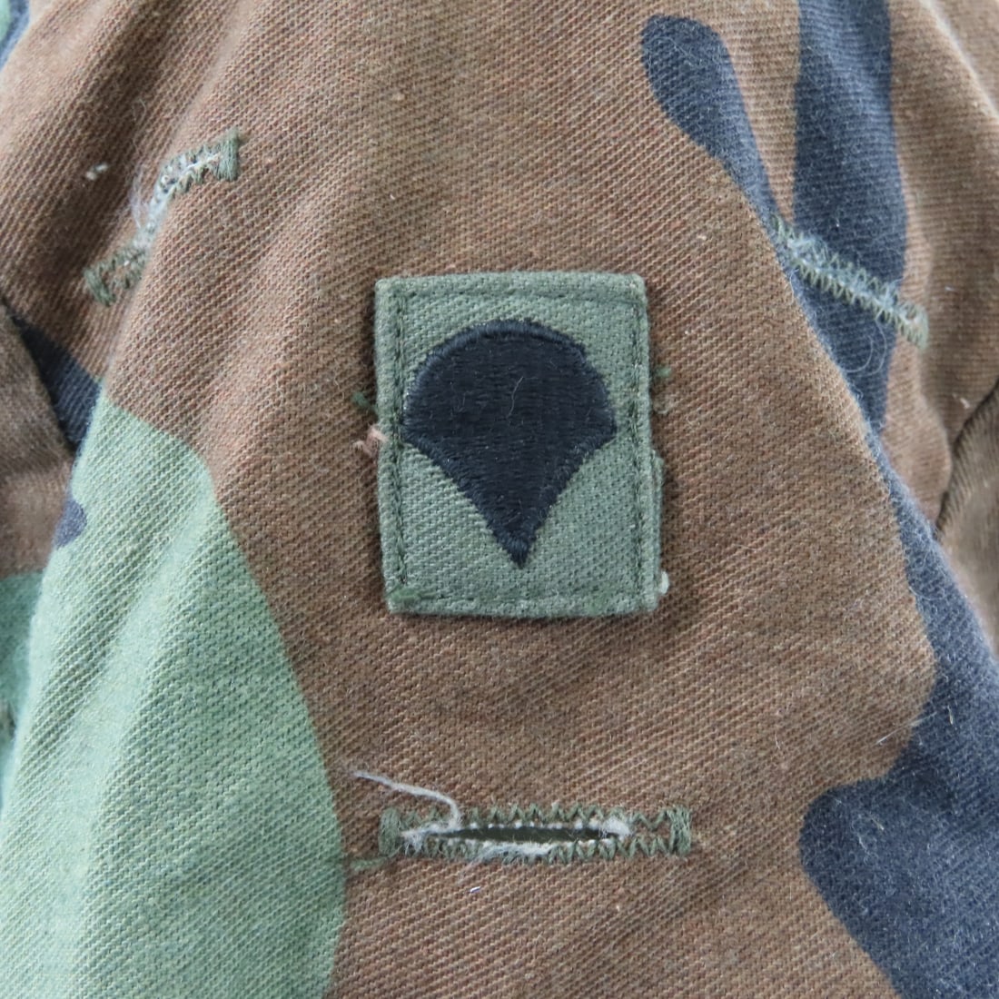 7 US Military & Other Helmet Covers - 13