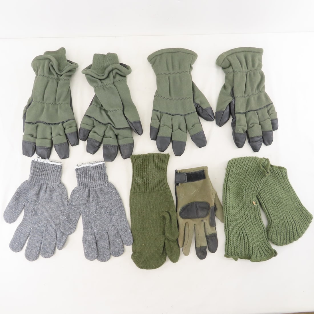 US Military Chemical Suits, Cold Weather Gloves - 14