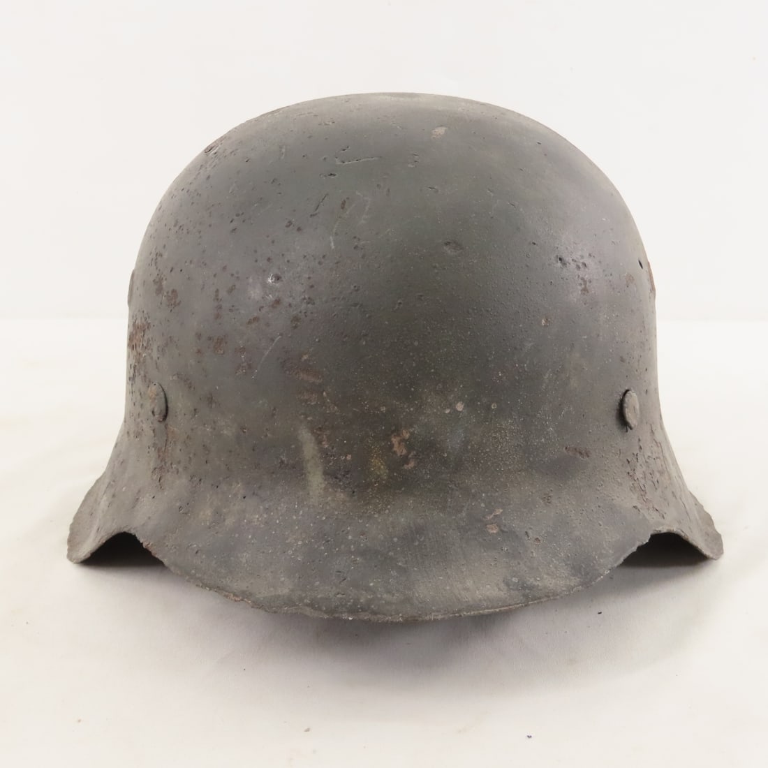 WWII German M42 Steel Combat Helmet (1 of 14)