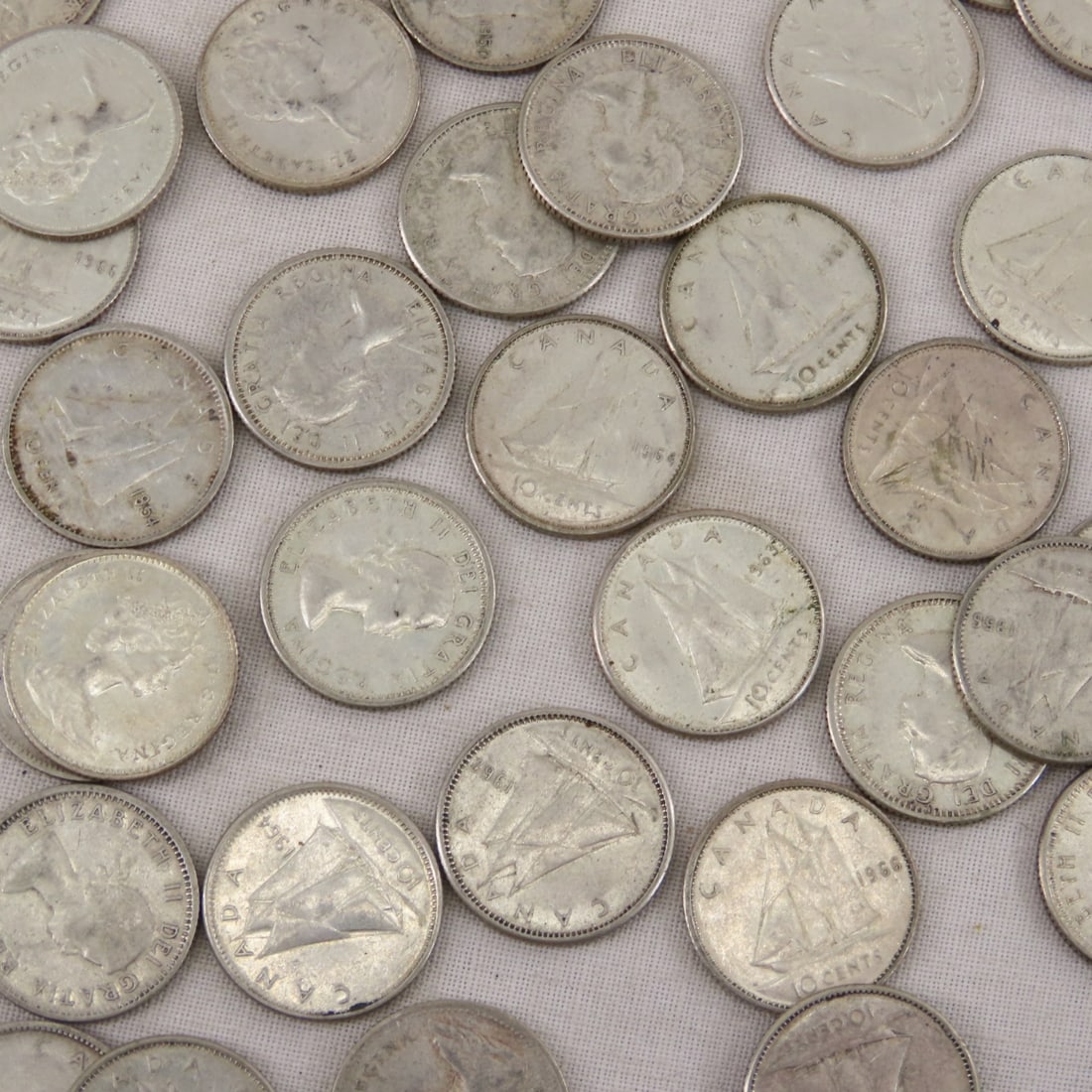 76 1940-1966 Silver Canadian Dimes & 3 1968 - 9