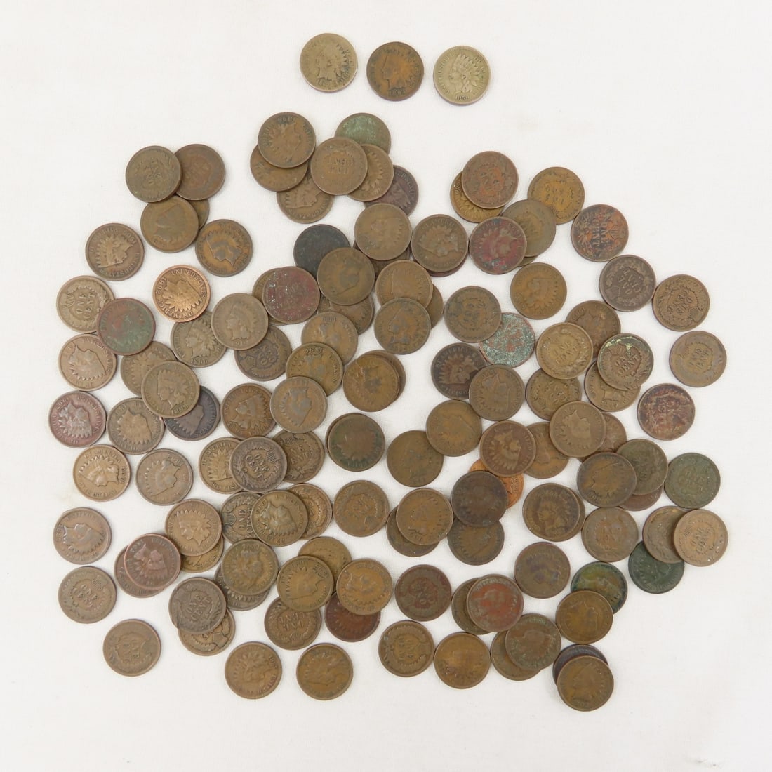 125+ Indian Head Cents 1859-1909: 125+ Indian Head Cents 1859-1909 - Better dates 1863, 1859, 1860, 1894. Lot Size 3x3x3" 2 LB All information and photos are intended to be as accurate as possible, but errors are possible. No item