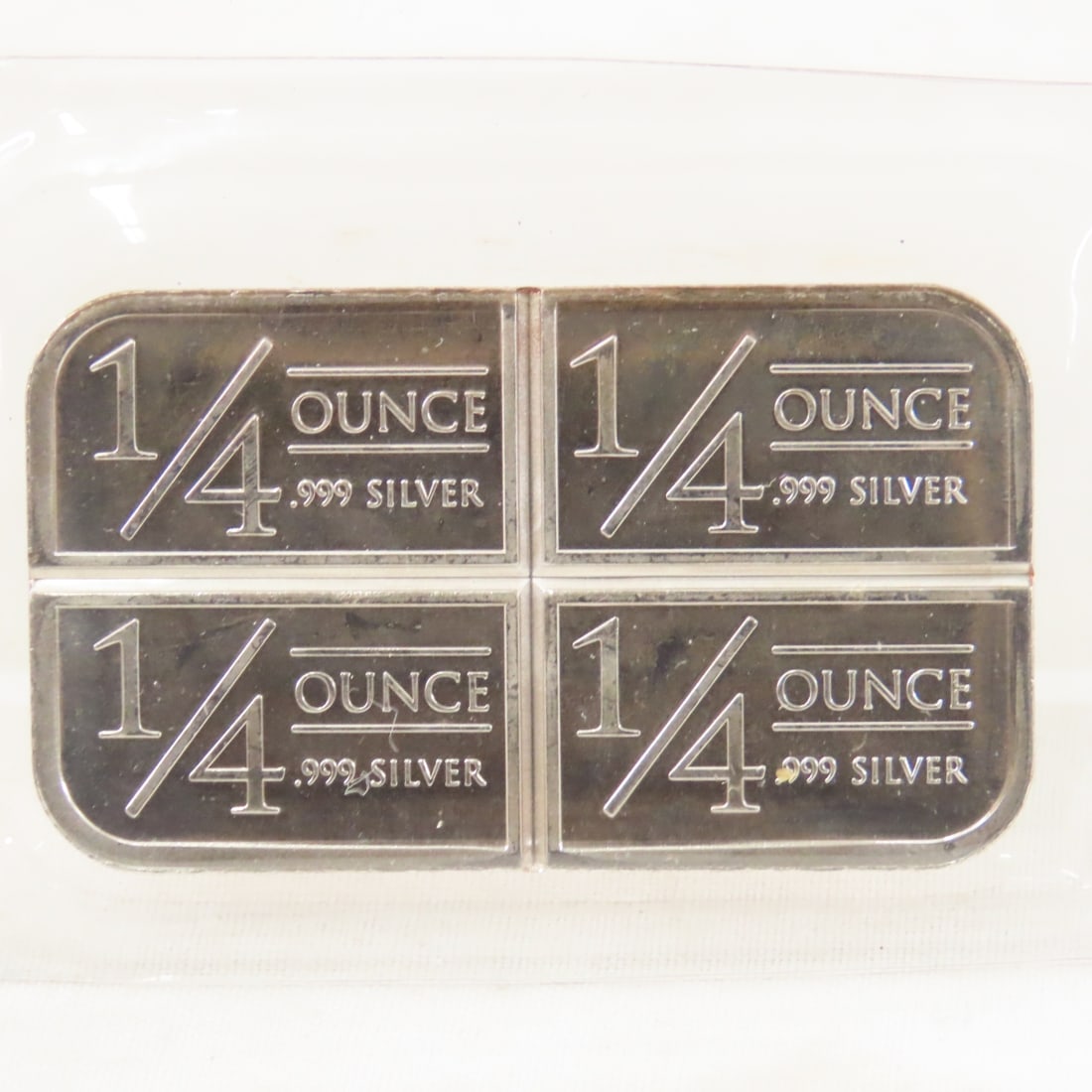 1ozt Stagecoach Silver Fractional Silver Bar: 1ozt Stagecoach Silver Fractional Silver Bar - Lot Size 2x2x2" 1 LB All information and photos are intended to be as accurate as possible, but errors are possible. No item may be returned or refused