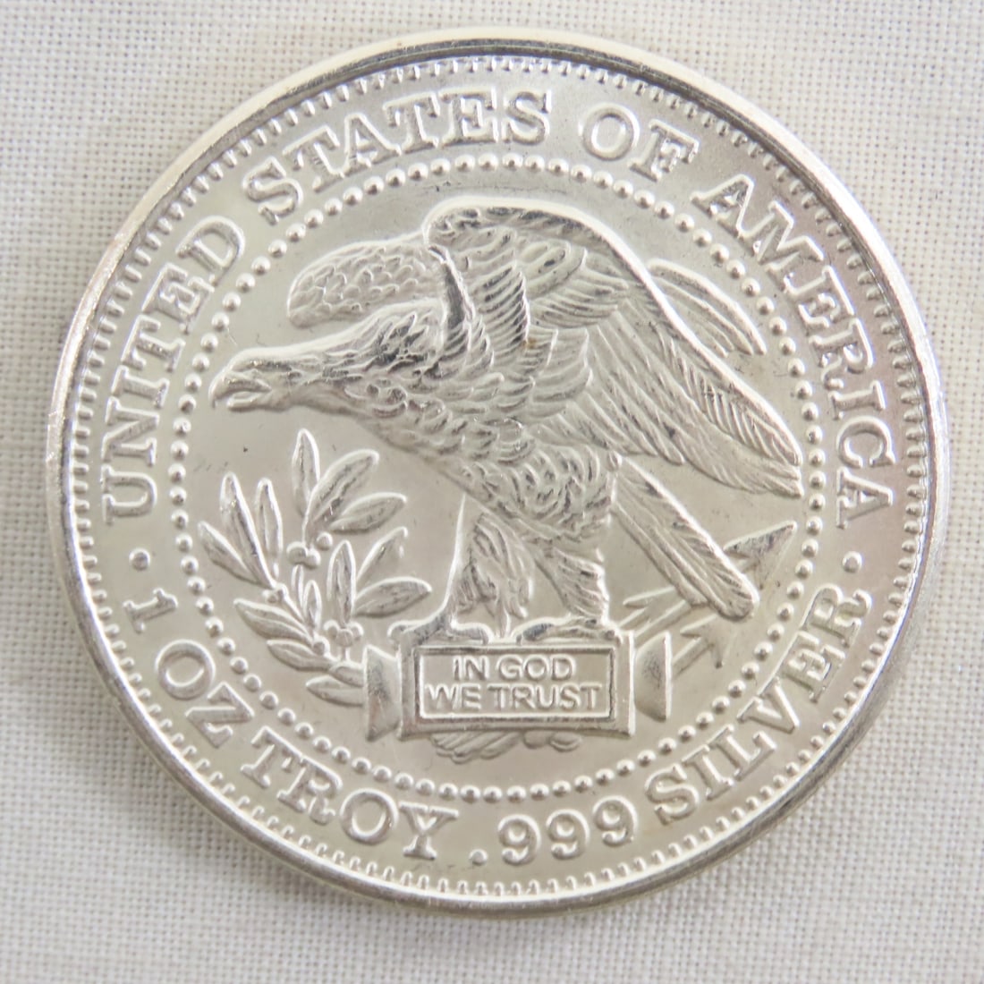 American Eagle Style 1ozt Silver Trade Unit Round - 2