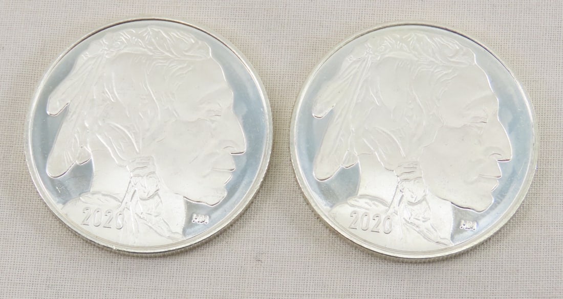 2 2020 Highland Mint 1 ozt Silver Buffalo Rounds: 2 2020 Highland Mint 1 ozt Silver Buffalo Rounds - Lot Size 2x2x2" 1 LB All information and photos are intended to be as accurate as possible, but errors are possible. No item may be returned or refus