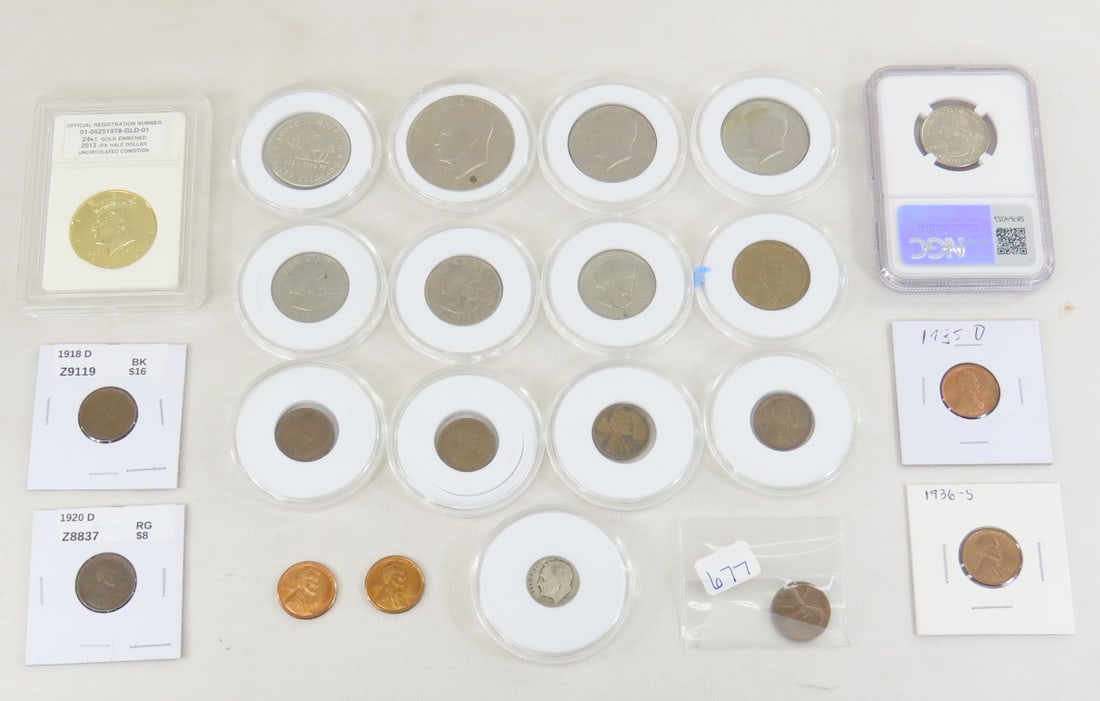 Mixed US Coins, Wheat Cents, Eisenhower & Susan B: Mixed US Coins, Wheat Cents, Eisenhower & Susan B - and more. Lot Size 4x4x4" 2 LB All information and photos are intended to be as accurate as possible, but errors are possible. No item may be return