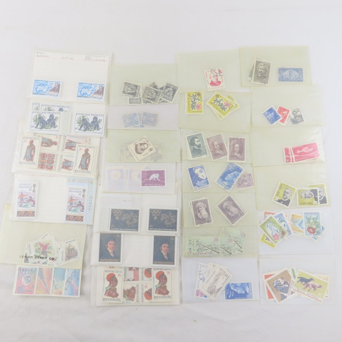 World Stamp Collection Panama - Zimbabwe - 9
