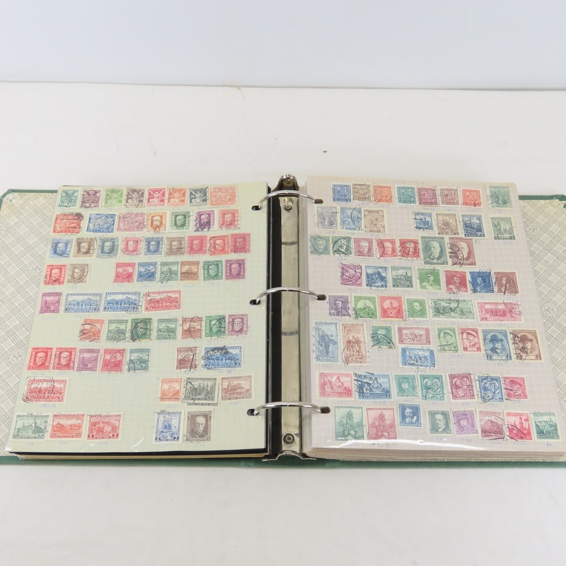 Collection of World stamps, Mainly Czechoslovakia - 11