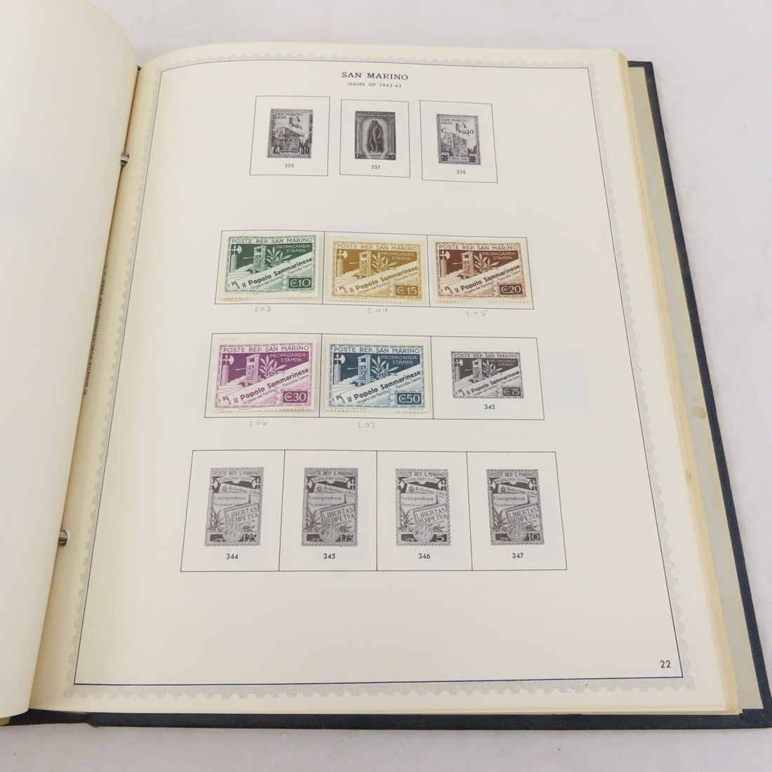 San Marino Stamp Album - hinge less mounts - 3