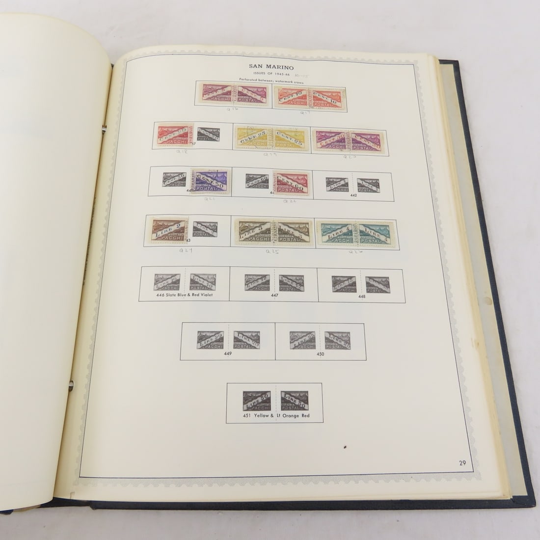 San Marino Stamp Album - hinge less mounts - 5
