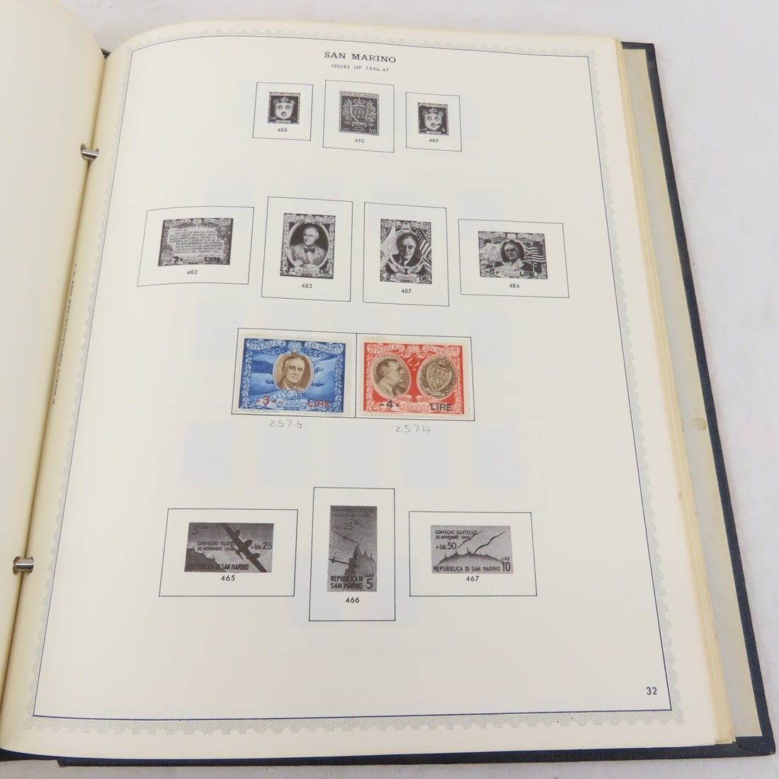 San Marino Stamp Album - hinge less mounts - 8