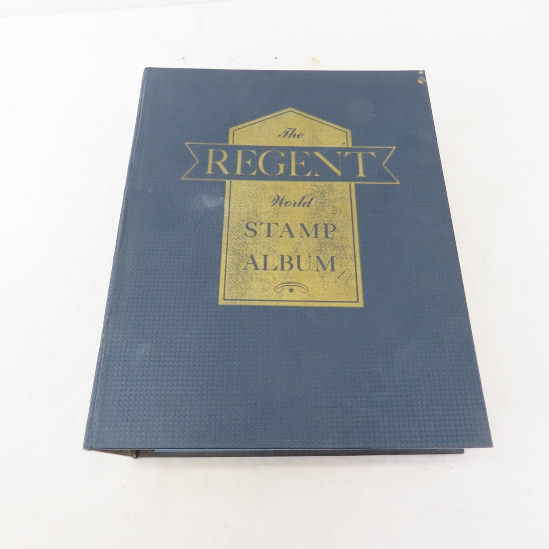 2 Volume "The Regent World Stamp Album" - 2