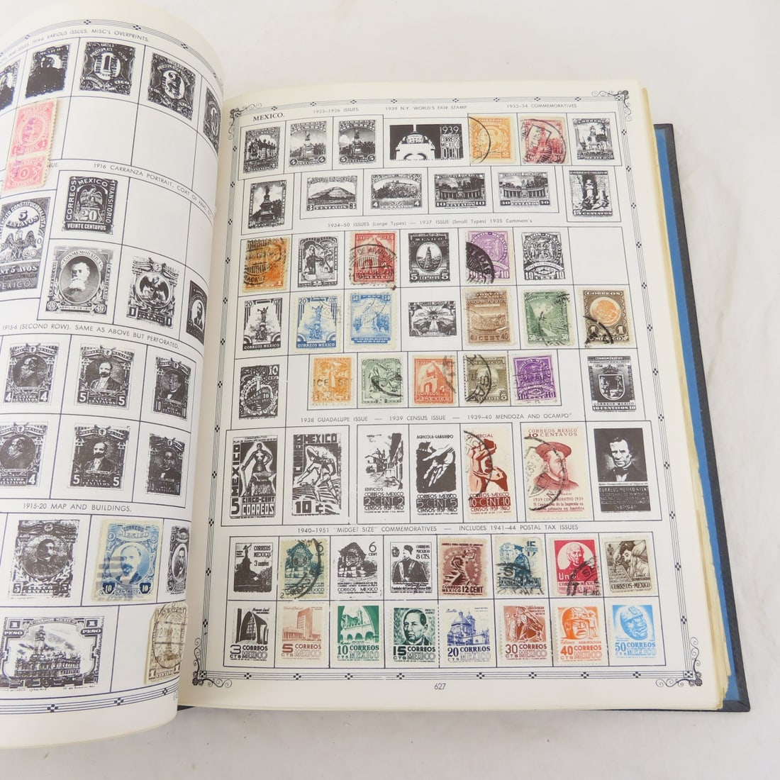 2 Volume "The Regent World Stamp Album" - 7