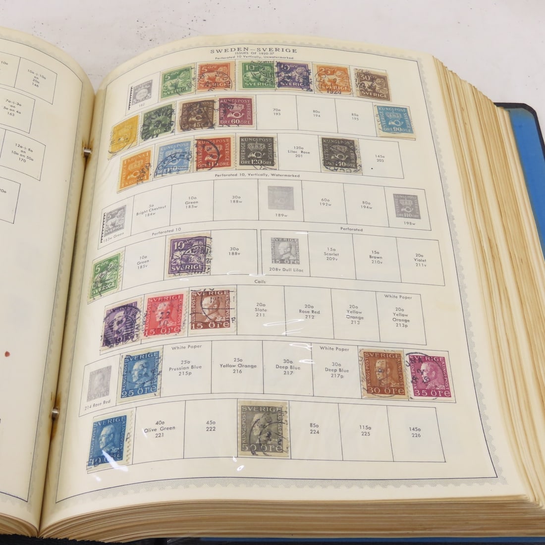 "The Supreme Global Stamp Album" 5 Volume Set - 19