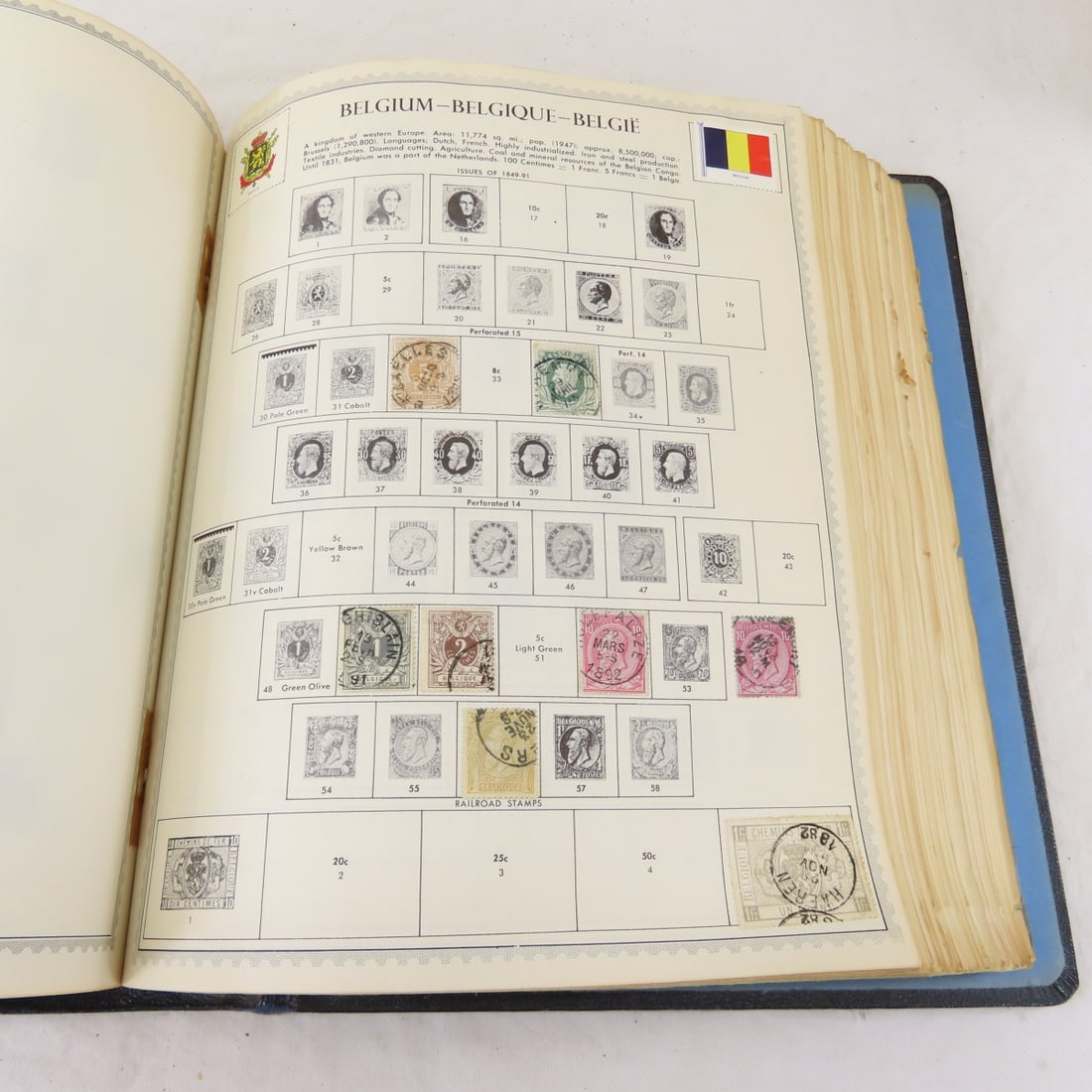 "The Supreme Global Stamp Album" 5 Volume Set - 7