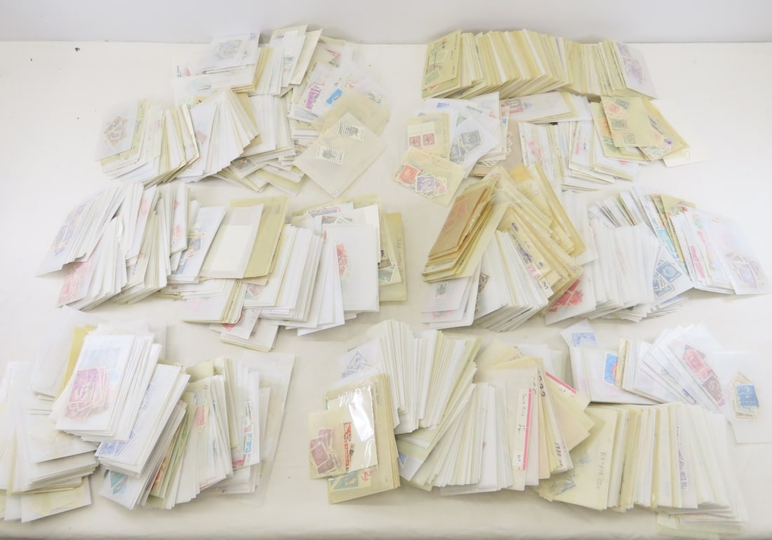 Large Alphabetically Sorted Collection in Glassine: Large Alphabetically Sorted Collection in Glassine - LOT SIZE: 17x14x20", 18 LBS All information and photos are intended to be as accurate as possible, but errors are possible. No item may be