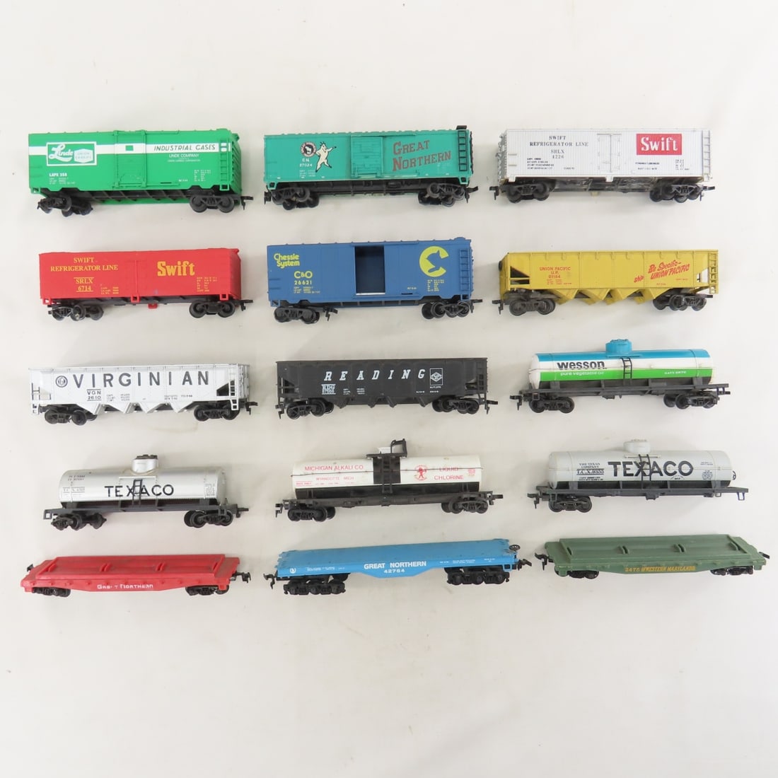 Bachmann, Lifelike & Other HO Trains & Accessories - 12