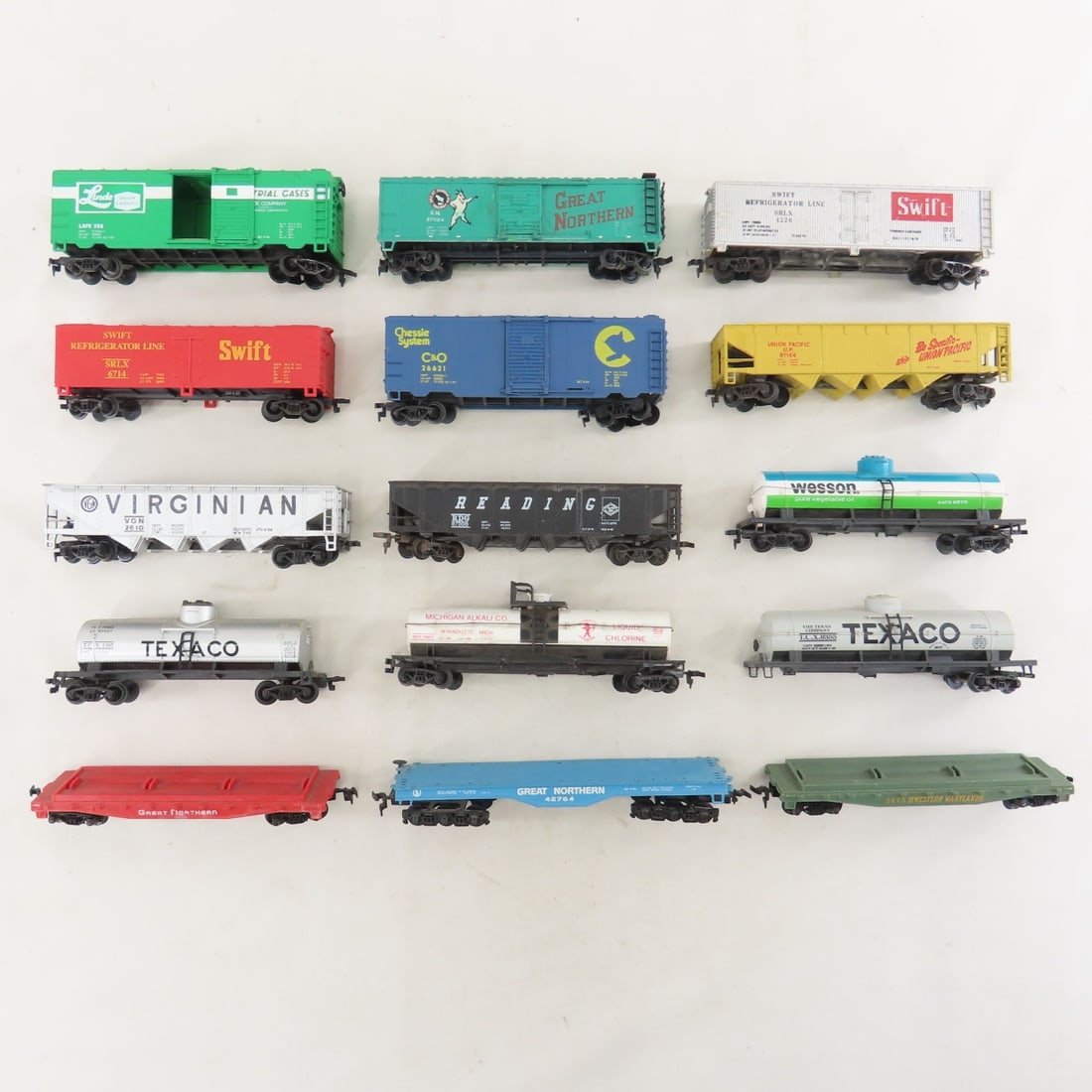 Bachmann, Lifelike & Other HO Trains & Accessories - 13