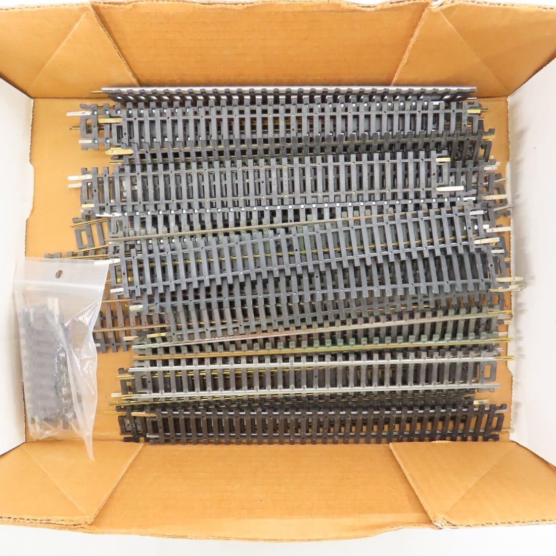 Bachmann, Lifelike & Other HO Trains & Accessories - 17