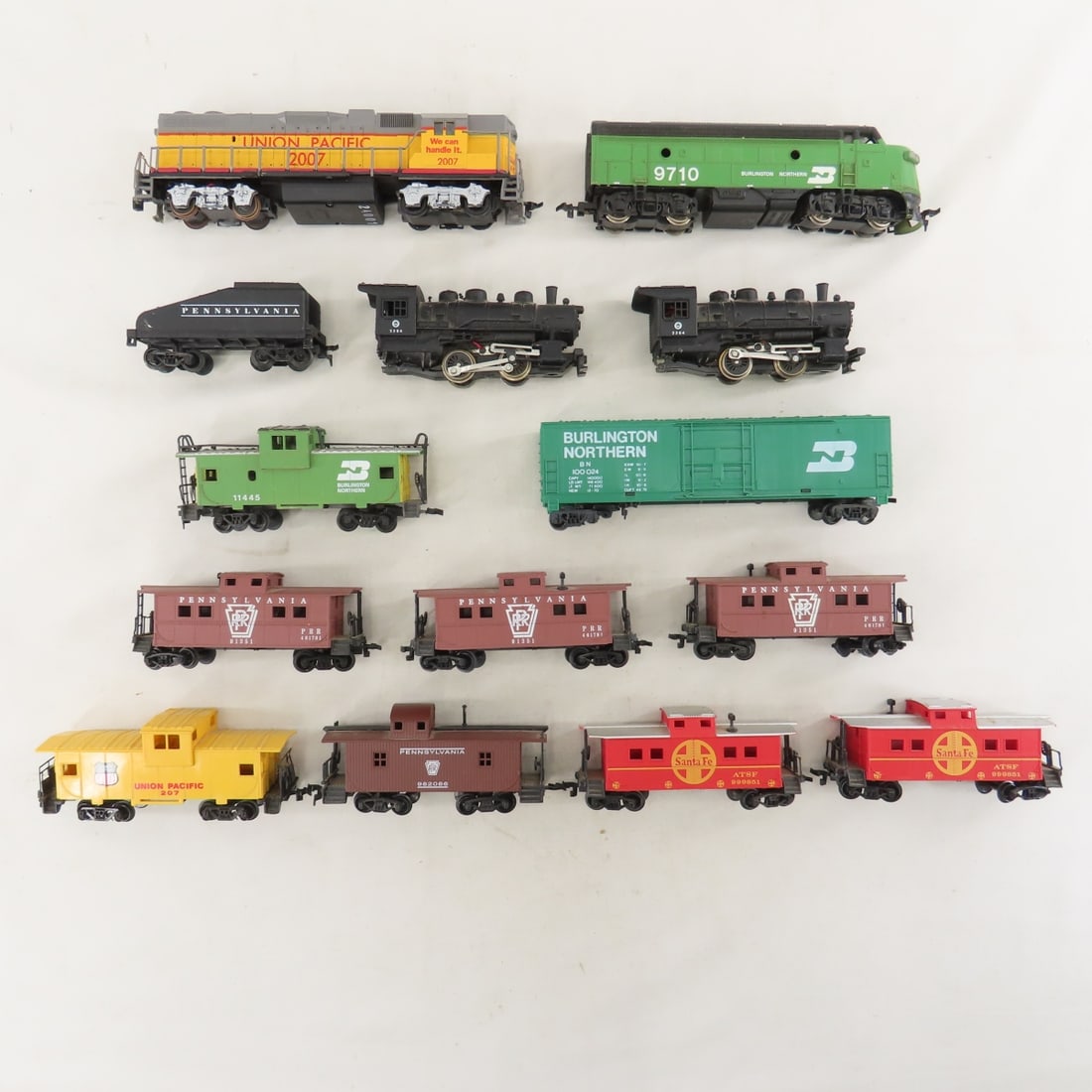 Bachmann, Lifelike & Other HO Trains & Accessories - 8