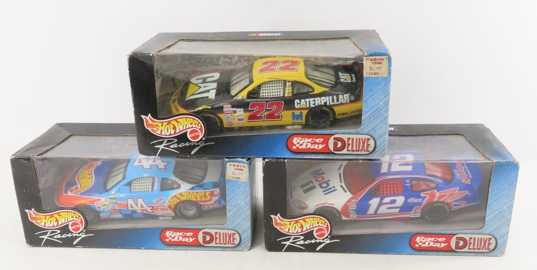 3 Hot Wheels Race Day Deluxe 1:24 Models in Boxes (1 of 16)