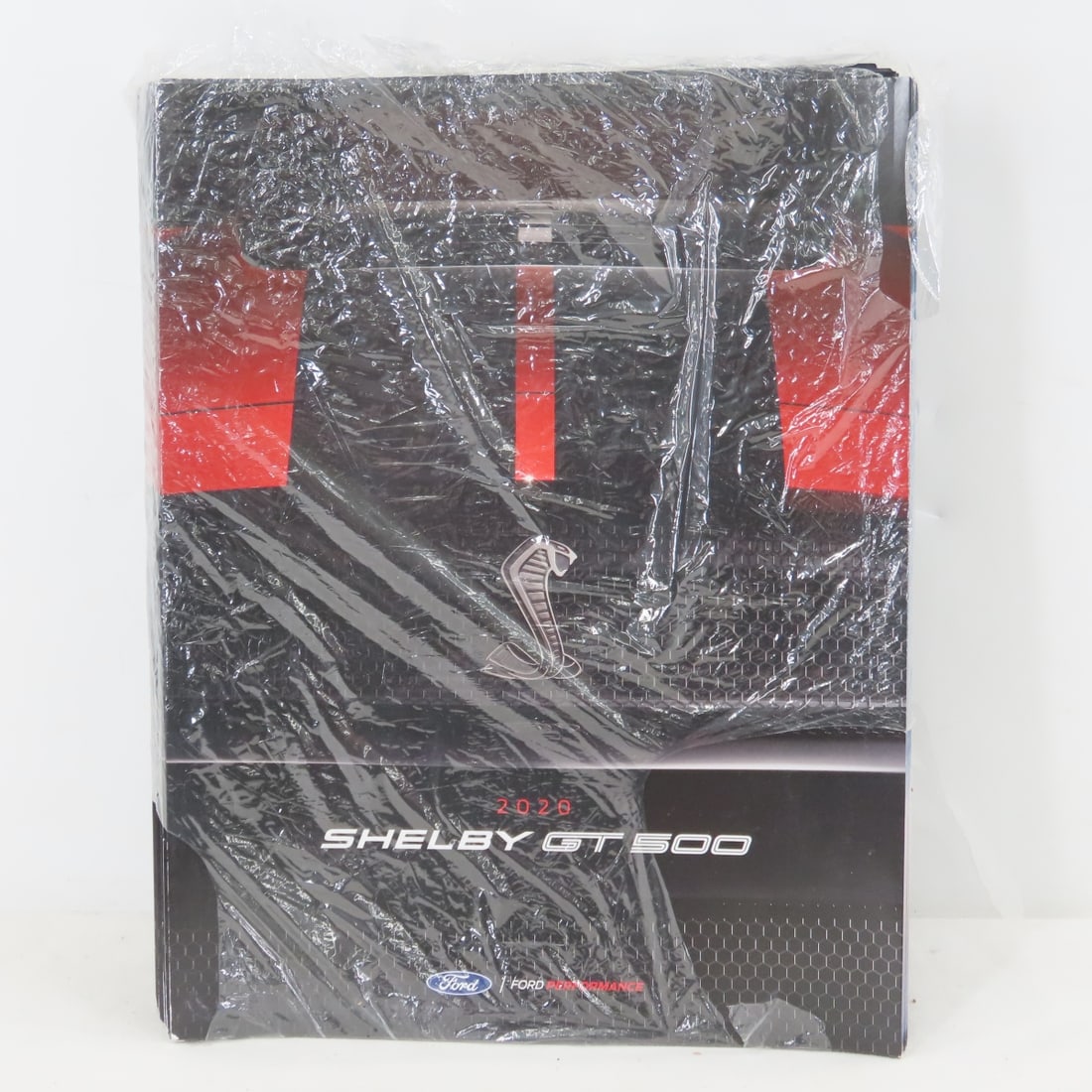 50 Shelby GT 500 2020 Brochures & Paperweight - 8