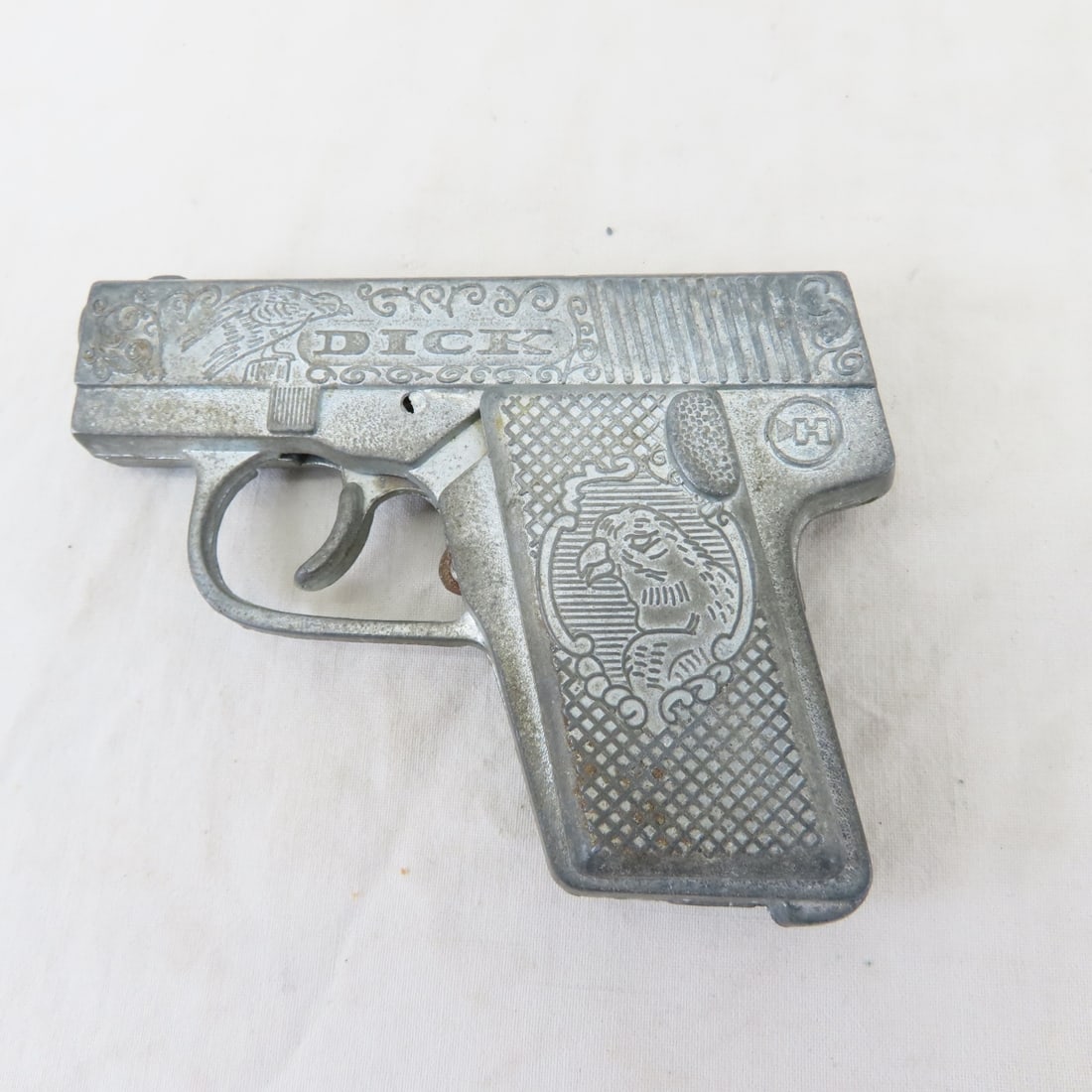 6 Vintage Cap Pistols & 1 Clicker Pistol - 7