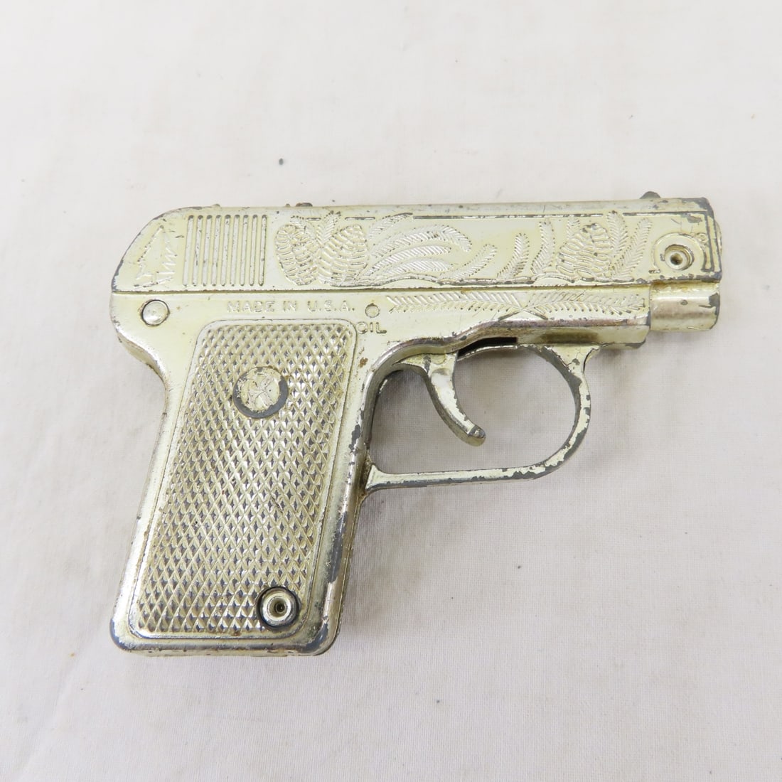 6 Vintage Cap Pistols & 1 Clicker Pistol - 8