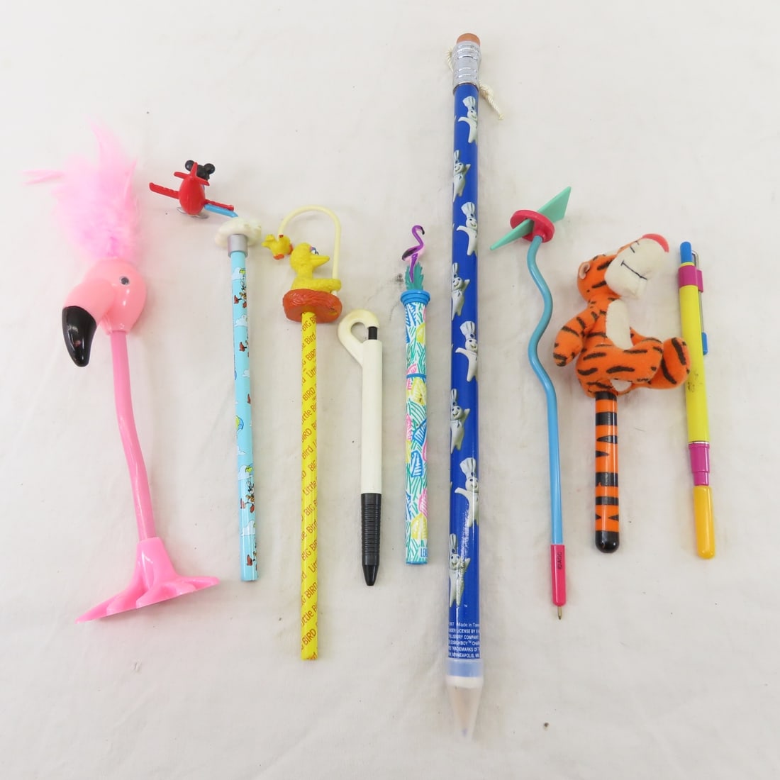 Gulliver's Travels, Whistles, Pens, Pencils & Toys - 10